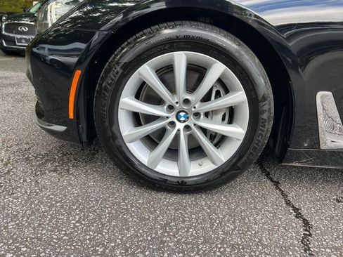 Used 2018 BMW 740i image 41