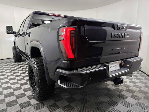 New 2026 GMC Sierra 2500 AT4 w/ AT4 Premium Plus Package AWD/4WD image 4