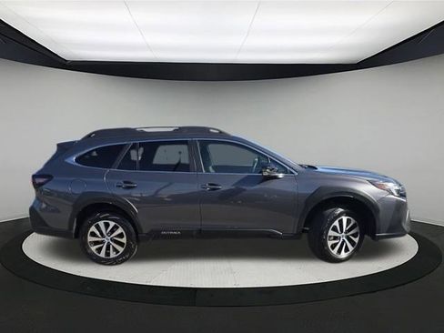 Certified 2025 Subaru Outback Premium w/ Popular Package #1A image 8