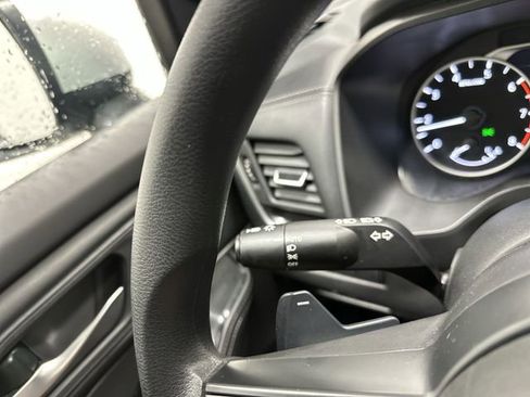 Used 2024 Nissan Rogue SV AWD/4WD image 19
