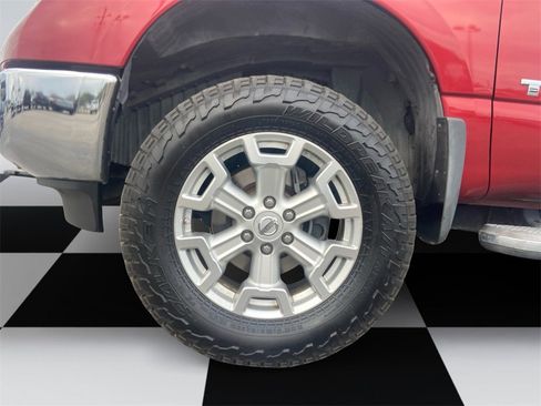 Used 2016 Nissan Titan SL image 14