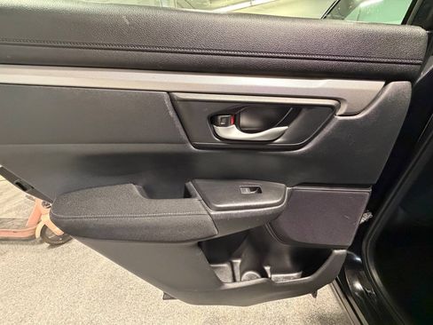 Used 2018 Honda CR-V LX image 15