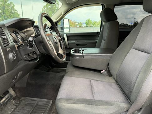Used 2013 GMC Sierra 2500 SLE w/ HD SLE Premium Package AWD/4WD image 2