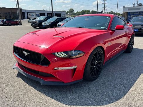 Used 2018 Ford Mustang GT Premium w/ GT Performance Package RWD image 8