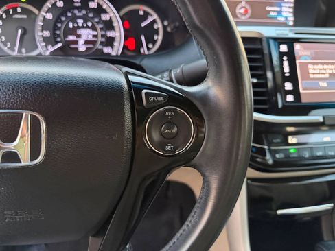 Used 2017 Honda Accord EX-L image 23
