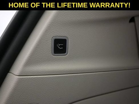 Used 2018 Chrysler Pacifica Touring-L Plus FWD image 45
