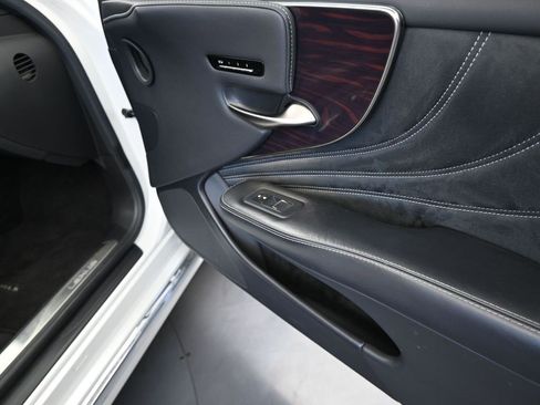 Used 2020 Lexus LS 500 w/ Interior Upgrade Package image 23