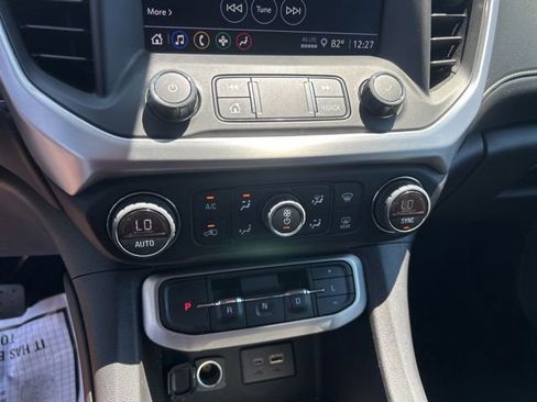 Used 2022 GMC Acadia SLE w/ Driver Convenience Package FWD image 25