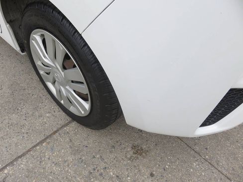 Used 2015 Honda Fit LX image 33