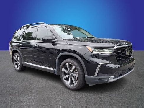 Used 2023 Honda Pilot Elite image 3