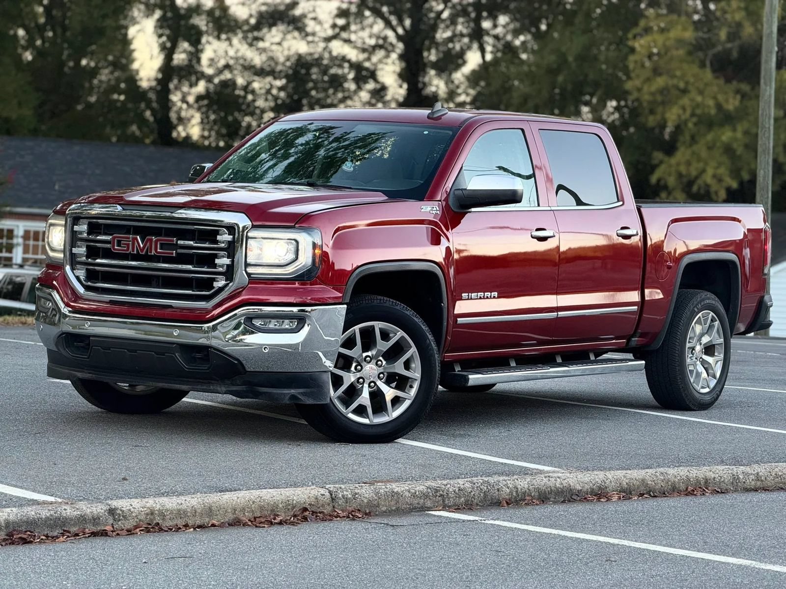 Used 2018 GMC Sierra 1500 SLT w/ SLT Premium Package AWD/4WD image 2