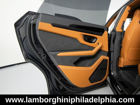 Used 2025 Lamborghini Urus S AWD/4WD image 37