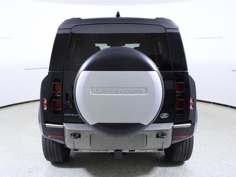 Used 2021 Land Rover Defender 110 X-Dynamic HSE AWD/4WD image 6