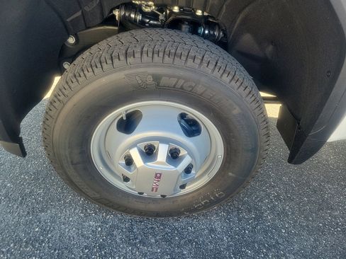 New 2026 GMC Sierra 3500 Pro w/ Convenience Package image 10