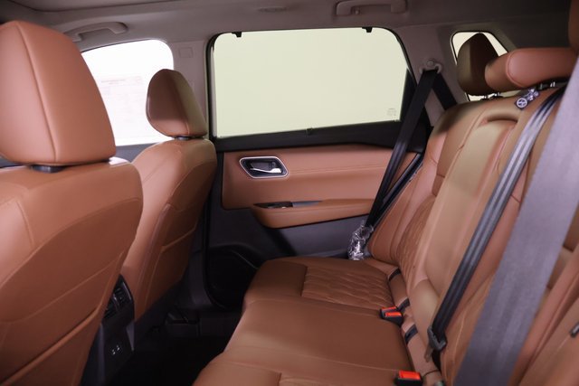 New 2026 Nissan Rogue Platinum AWD/4WD image 32