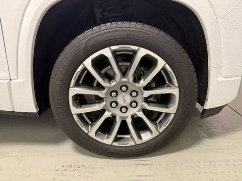 Used 2023 GMC Acadia Denali w/ Denali Ultimate Package FWD image 36