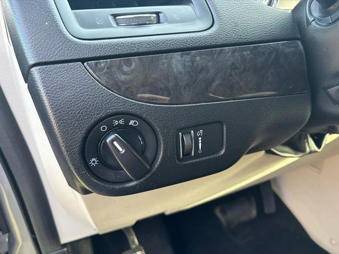 Used 2014 Dodge Grand Caravan SXT image 14