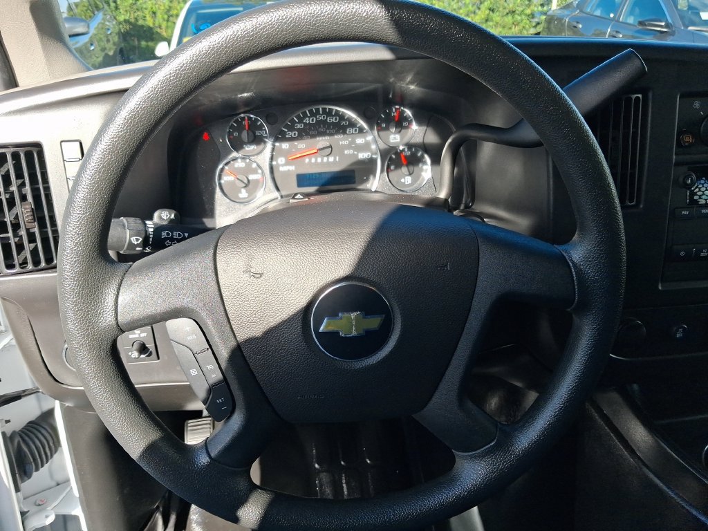 Used 2025 Chevrolet Express 2500 w/ Driver Convenience Package RWD image 18