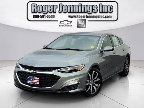 Used 2025 Chevrolet Malibu RS image 1