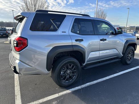New 2026 Toyota 4Runner SR5 image 9