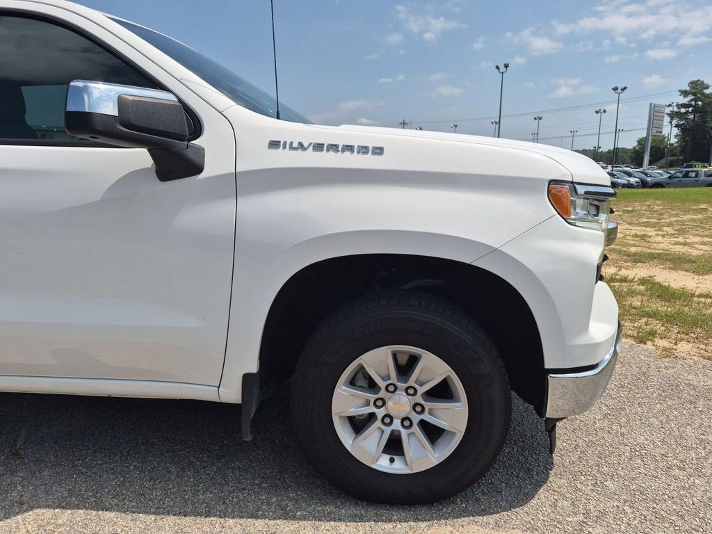 Used 2025 Chevrolet Silverado 1500 LT RWD image 11