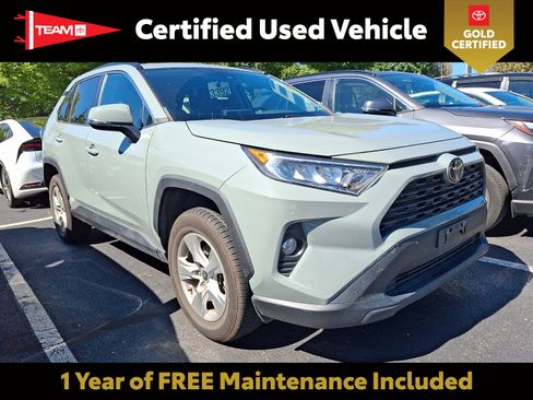 Used 2021 Toyota RAV4 XLE AWD/4WD image 1