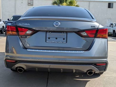 Used 2022 Nissan Altima 2.5 SR FWD image 7