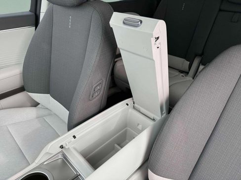 New 2026 Hyundai Ioniq 9 SE image 18