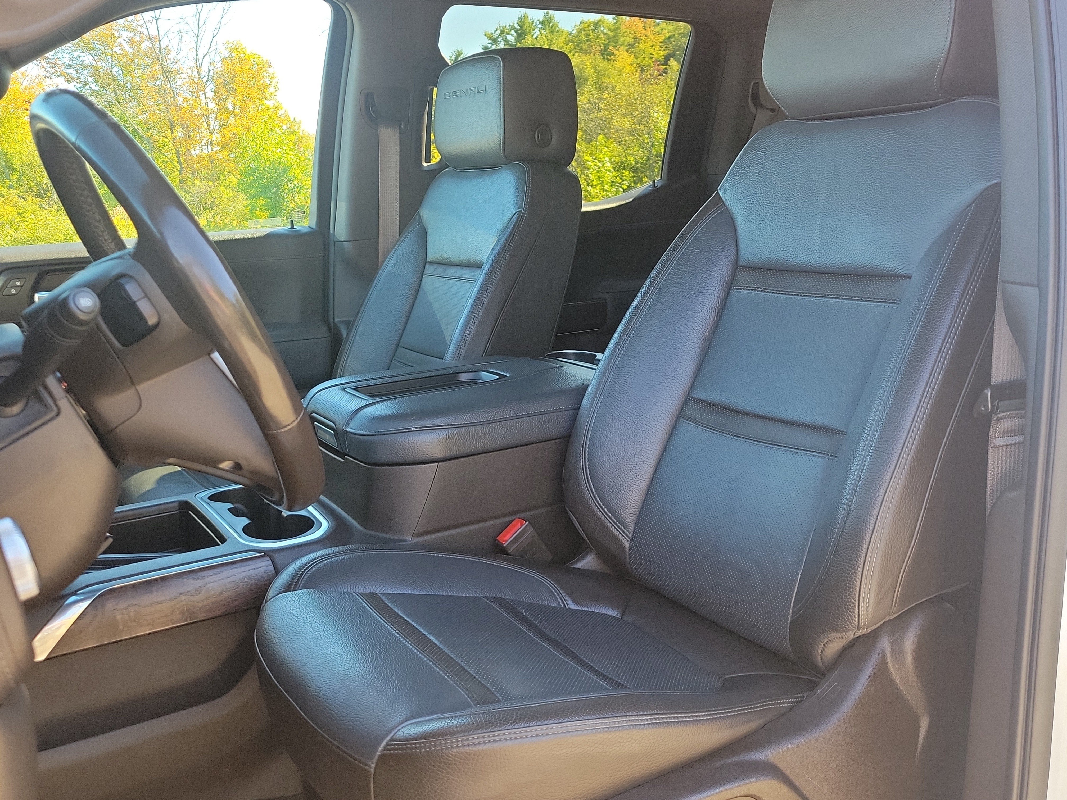 Used 2020 GMC Sierra 1500 Denali w/ Denali Ultimate Package AWD/4WD image 14
