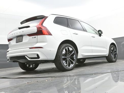 New 2026 Volvo XC60 B5 Plus w/ Protection Package Premier image 28