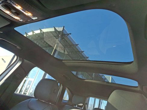 Used 2022 Mercedes-Benz GLA 35 AMG 4MATIC image 11