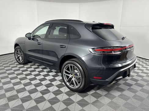 Certified 2025 Porsche Macan image 3