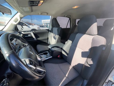 Used 2014 Toyota 4Runner SR5 image 19