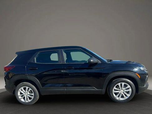 Used 2021 Chevrolet TrailBlazer LS image 4