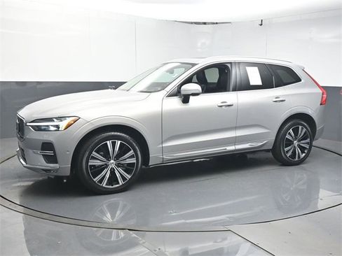 Used 2023 Volvo XC60 B5 Plus w/ Protection Package Premier image 4