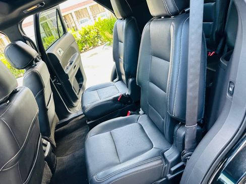 Used 2015 Ford Explorer Sport w/ Equipment Group 401A AWD/4WD image 16