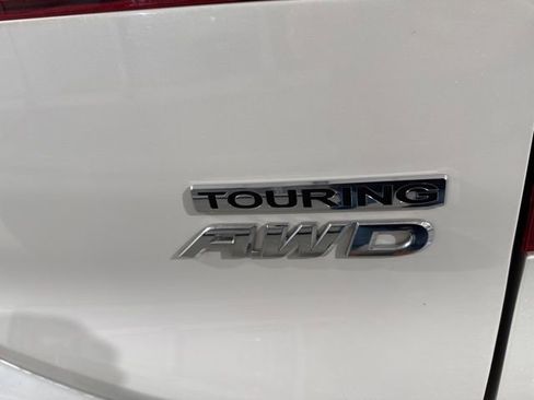 Used 2018 Honda Pilot Touring image 12