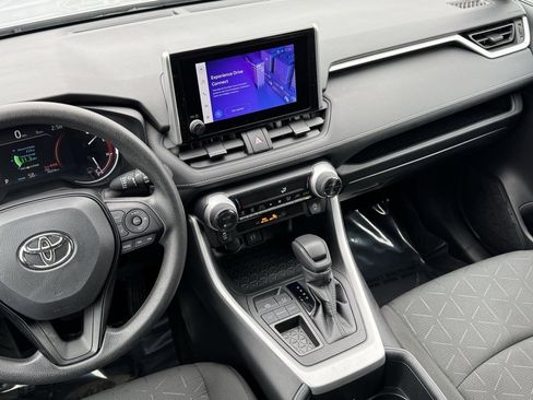Used 2024 Toyota RAV4 XLE image 28