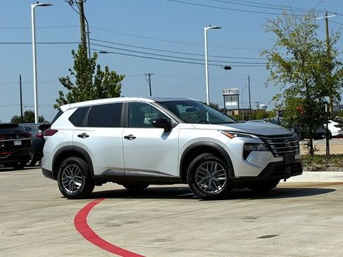 Used 2024 Nissan Rogue S AWD/4WD image 5