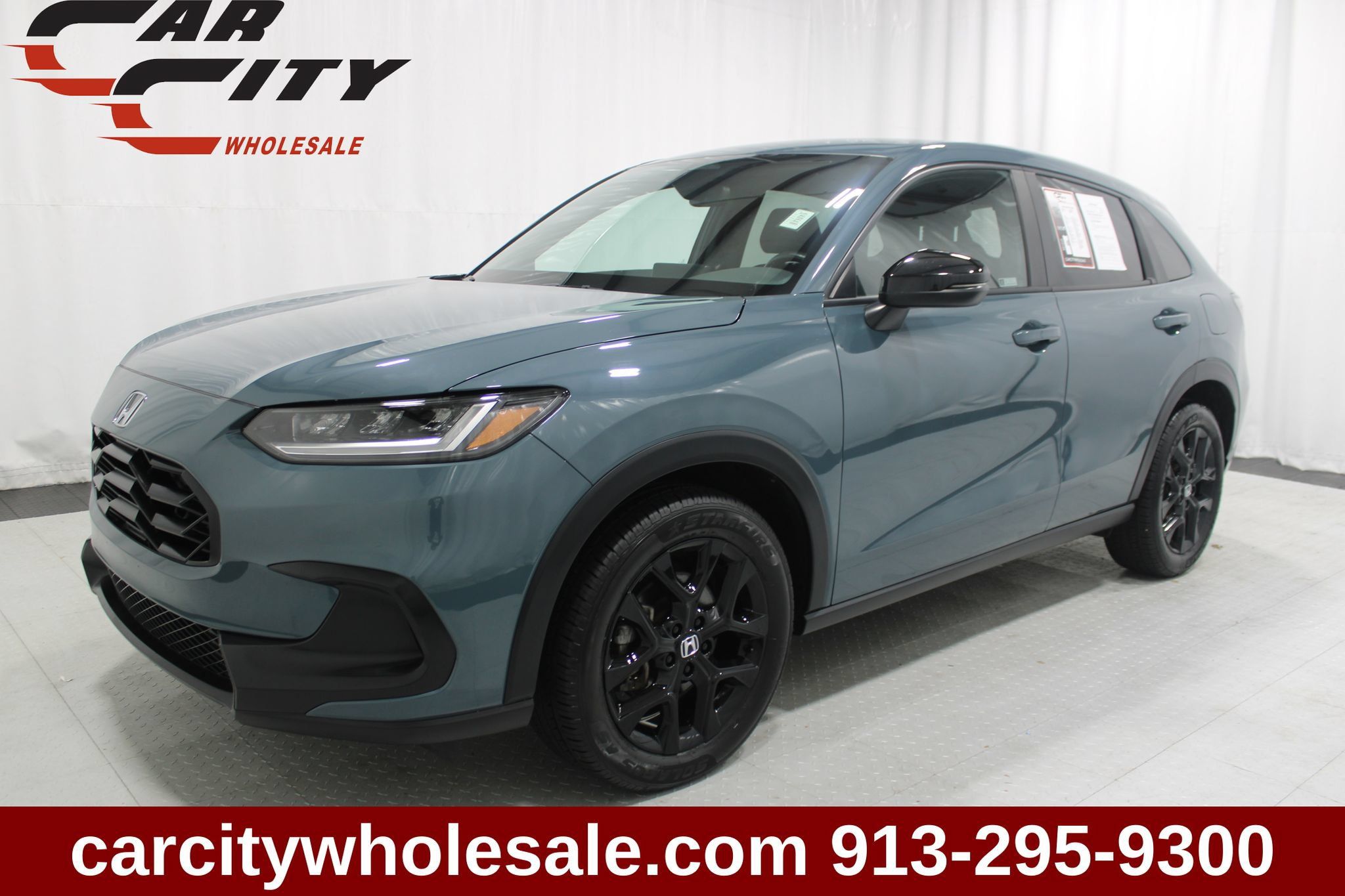 Used 2024 Honda HR-V Sport image 1