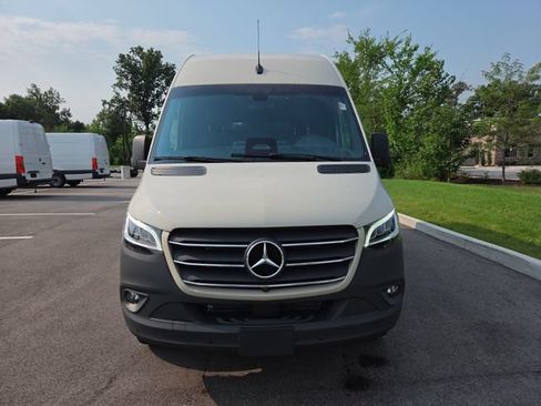 New 2026 Mercedes-Benz Sprinter 2500 image 9