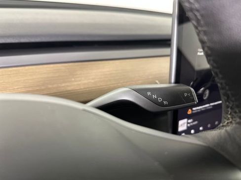 Used 2023 Tesla Model 3 Standard Range image 17