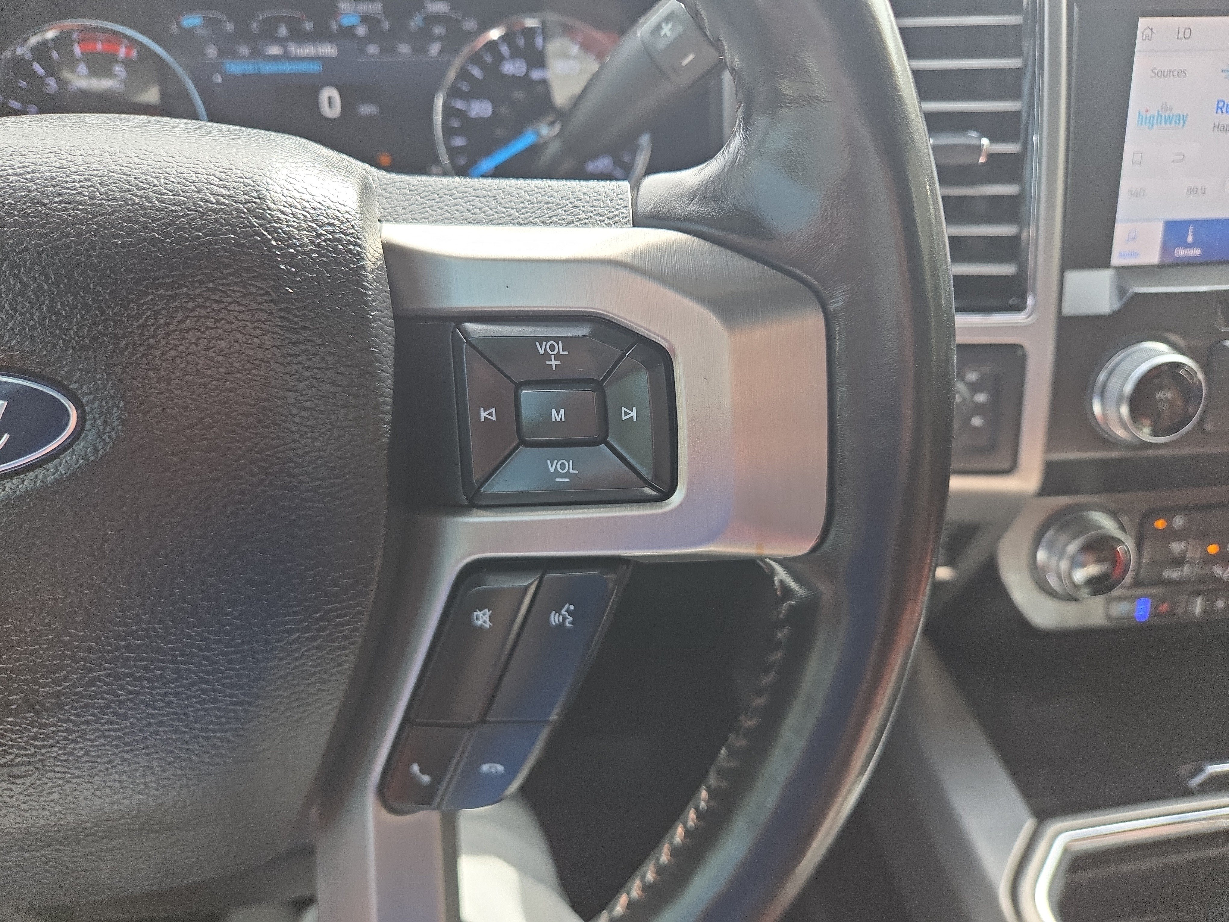Used 2020 Ford F250 Platinum w/ FX4 Off-Road Package AWD/4WD image 14