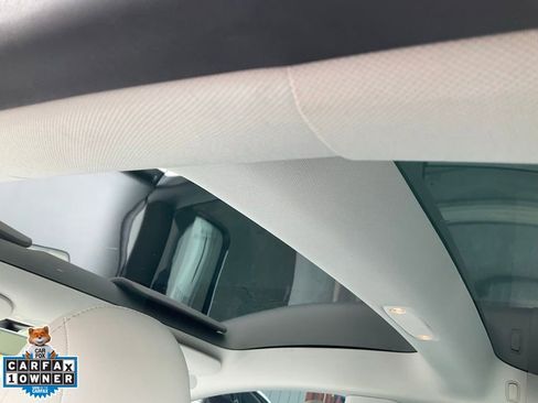 Used 2022 Tesla Model 3 Standard Range RWD image 32
