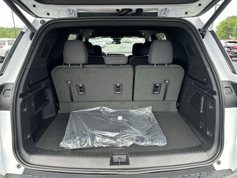 New 2026 Chevrolet Traverse LT FWD image 29