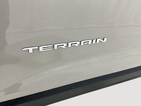 Used 2025 GMC Terrain Elevation image 28