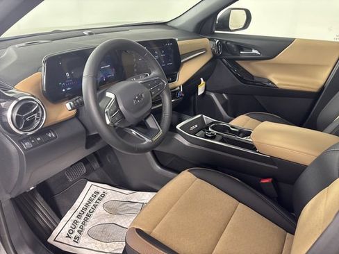 New 2026 Chevrolet Equinox ACTIV w/ Convenience Package III FWD image 2