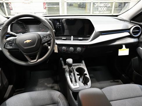 New 2026 Chevrolet Trax LS image 12