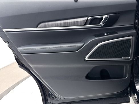 Used 2024 Kia Telluride EX w/ EX Captain's Chair Package image 33