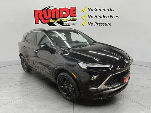 Used 2025 Buick Encore GX Sport Touring AWD/4WD image 7